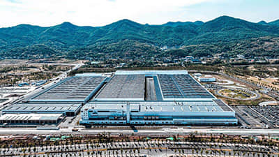 理想MEGA成全球在售空间最大的纯电动乘用车：二排超宝马7系、三排超5系