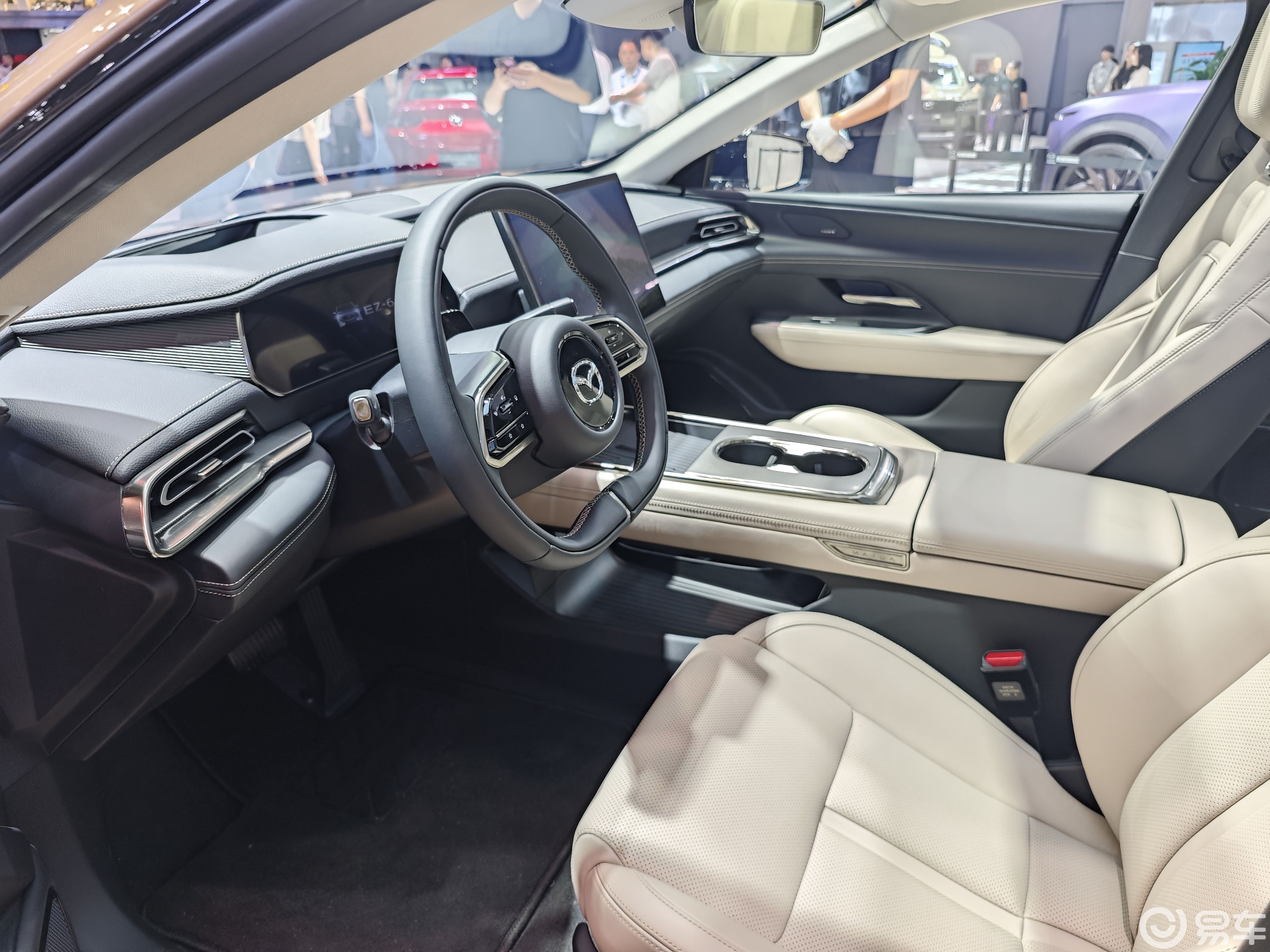 马自达MAZDA EZ-6重磅亮相重庆车展高颜值纯电轿跑