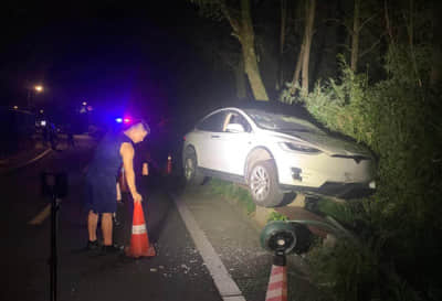吉利首款纯电超跑！路特斯Emeya繁花正式上市：售66.8万起