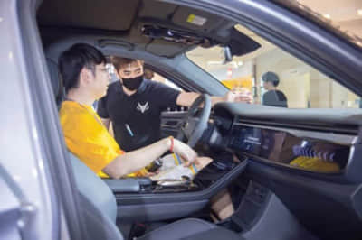 全球最大的汽车改装盛会——SEMA Show